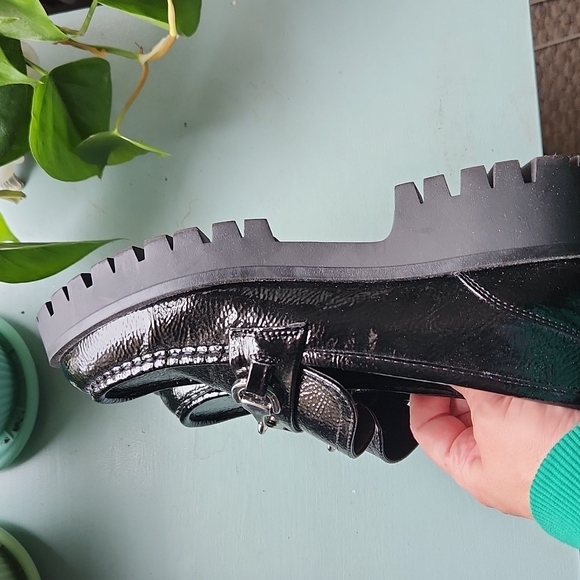 Nine West black loafers - Picture 3 of 6